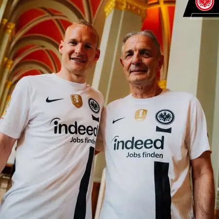 Eintracht Frankfurt DFB Finale Fussballtrikot 2023-2024