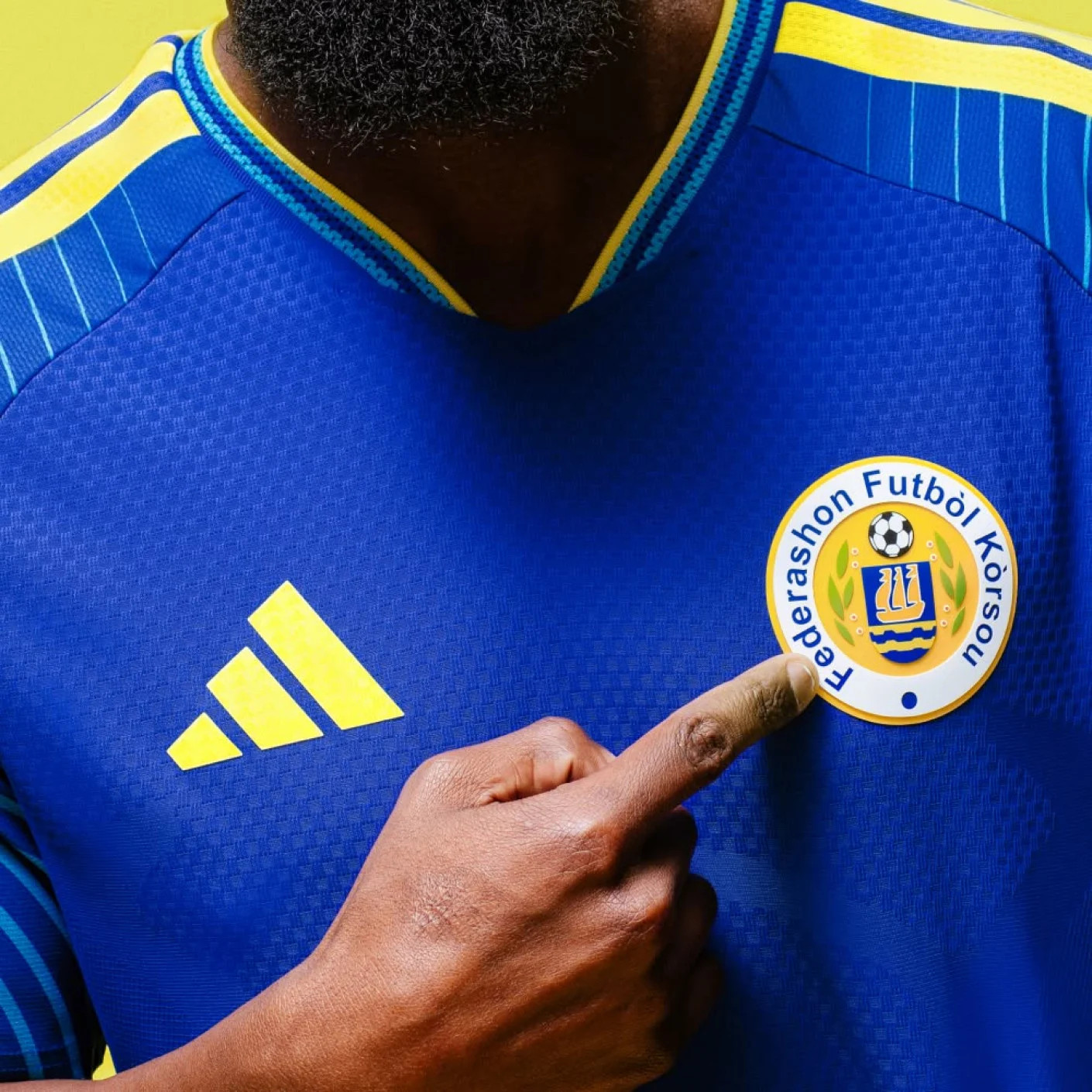 Das sind die Curaçao WM 2026 Trikots von adidas!