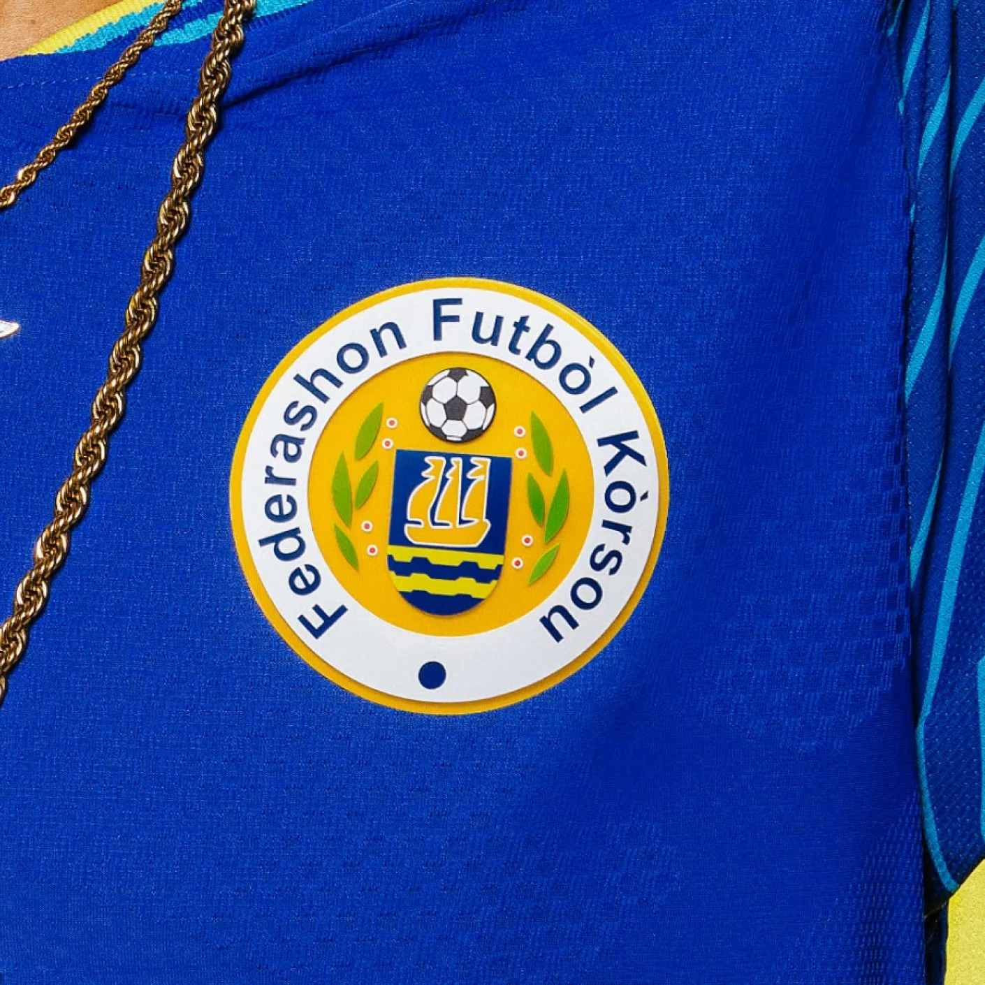 Das sind die Curaçao WM 2026 Trikots von adidas!