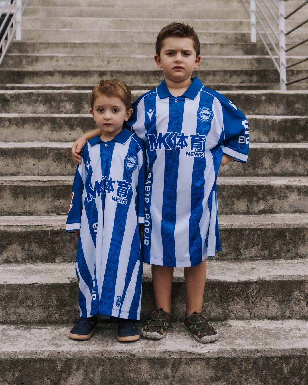 Das sind die Deportivo Alavés Trikots 2026-2027 von Macron