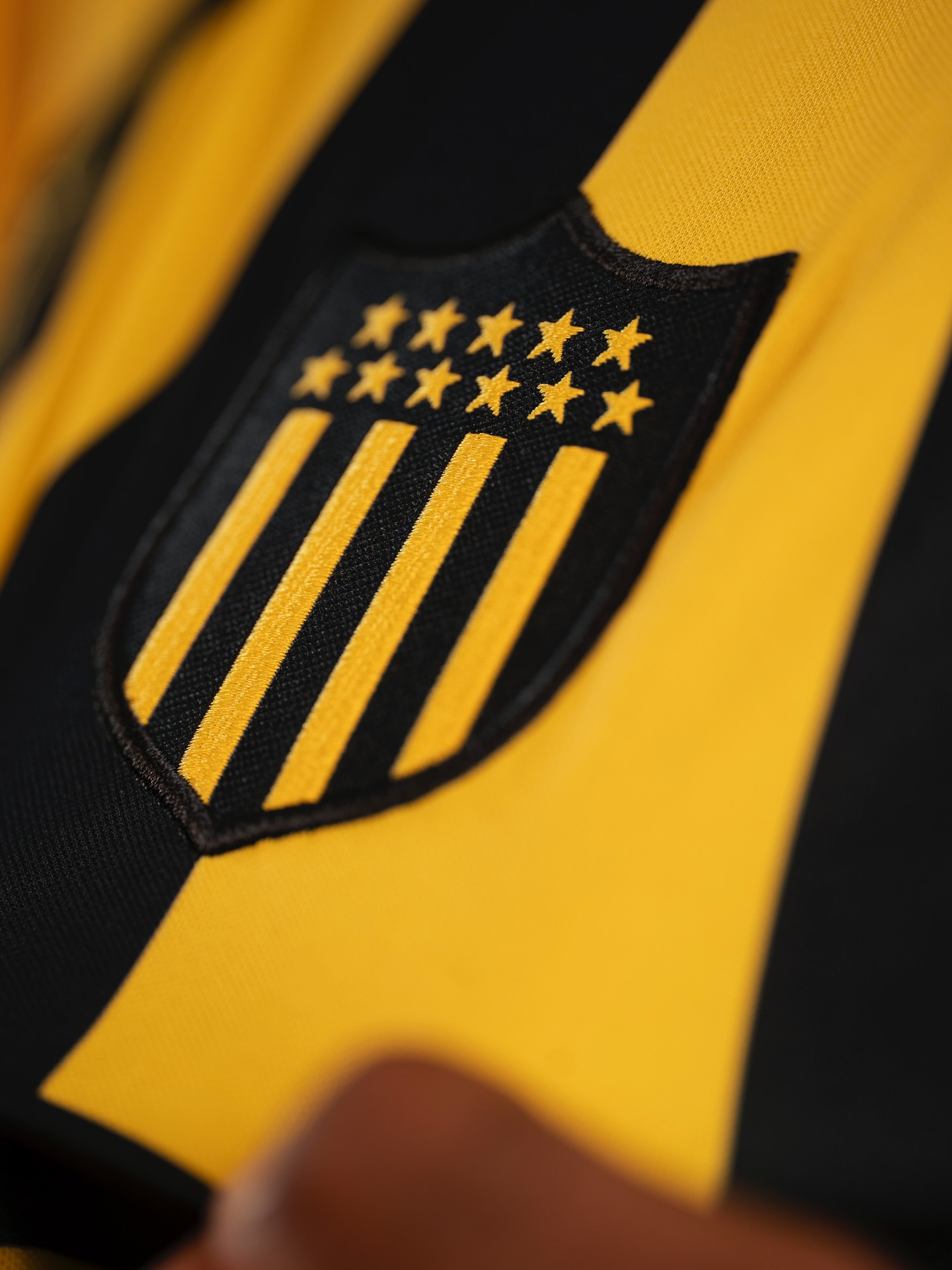 CA Peñarol Fußballtrikots 2026-2027 offiziell vorgestellt