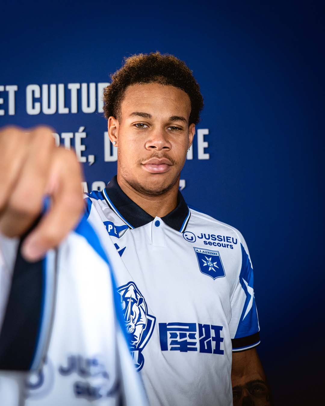 AJ Auxerre Heimtrikot 2026-2027: Hommage an das Double von 1996