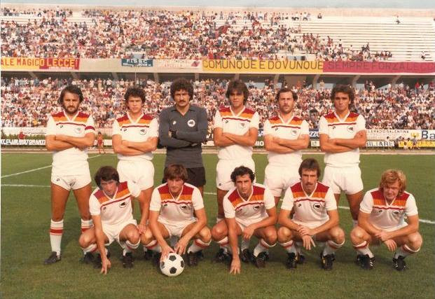 Die Geschichte des modischen Fußballtrikots