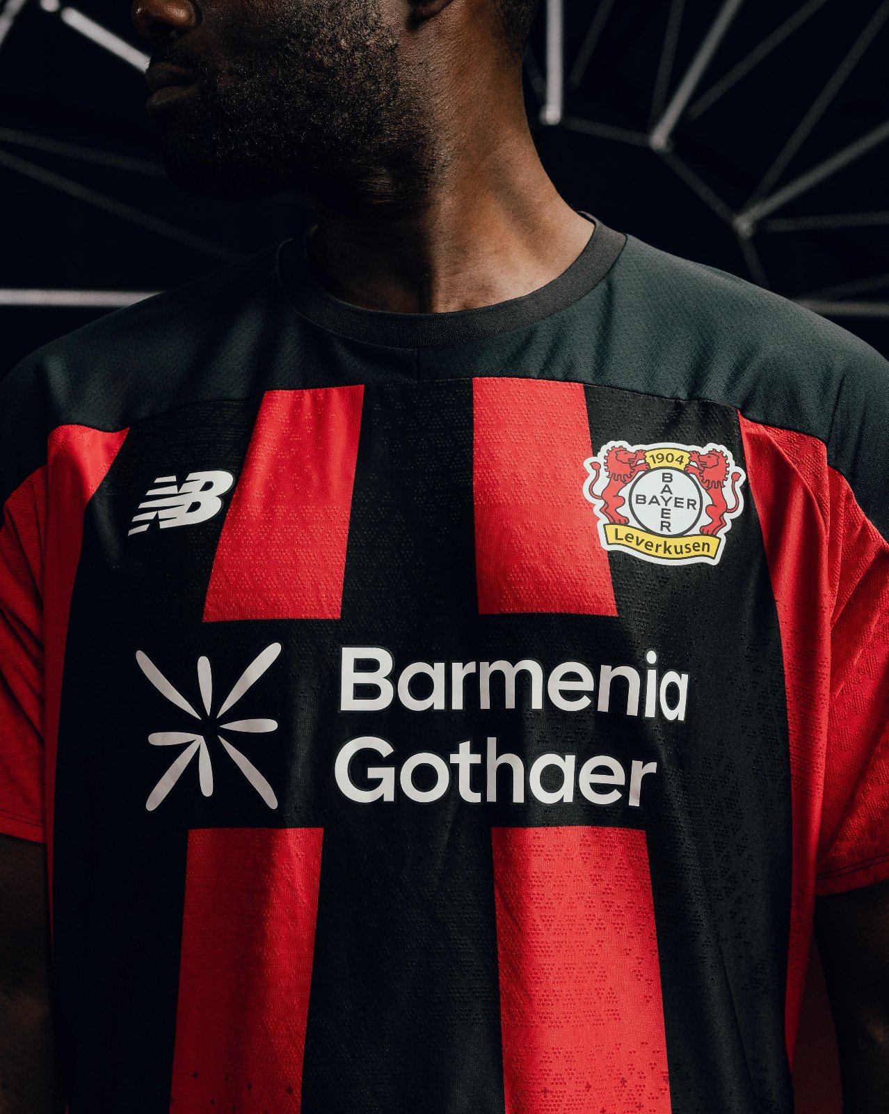 Bayer Leverkusen Trikots 2026-2027 inspiriert von der BayArena und der 'City of Colours'