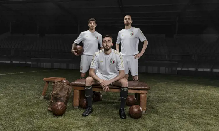 Italien-Fußballtrikot zum 125-jährigen Jubiläum des Fußballverbandes
