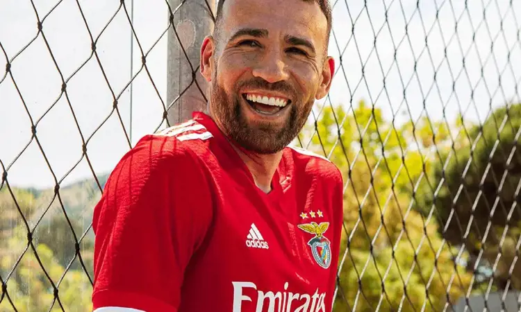 Benfica Fussballtrikots 2021-2022