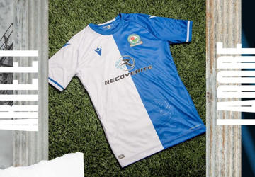 blackburn-rovers-voetbalshirts-2021-2022.jpg
