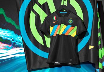 inter-milan-uitshirt-2021-2022-zwart.jpg
