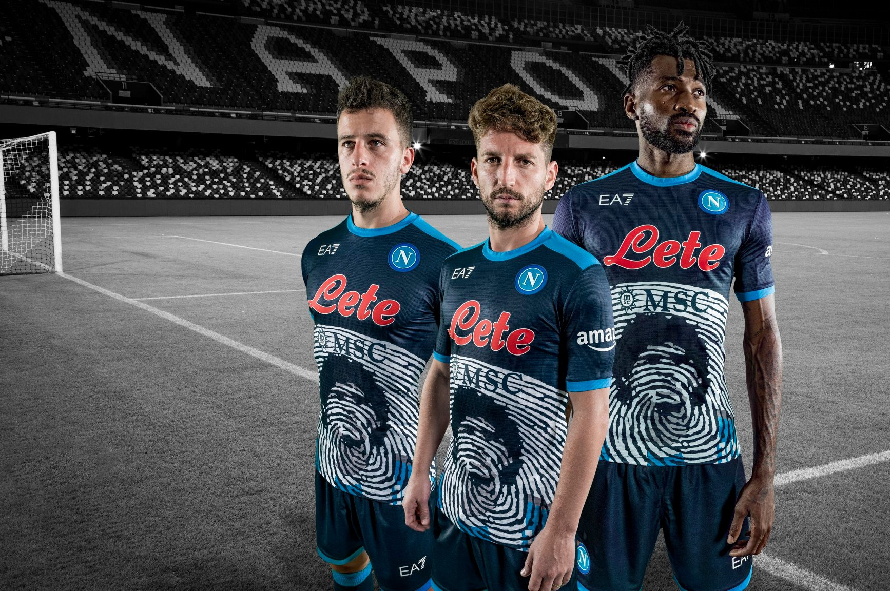 napoli-maradona-voetbalshirts-2021-2022.jpg