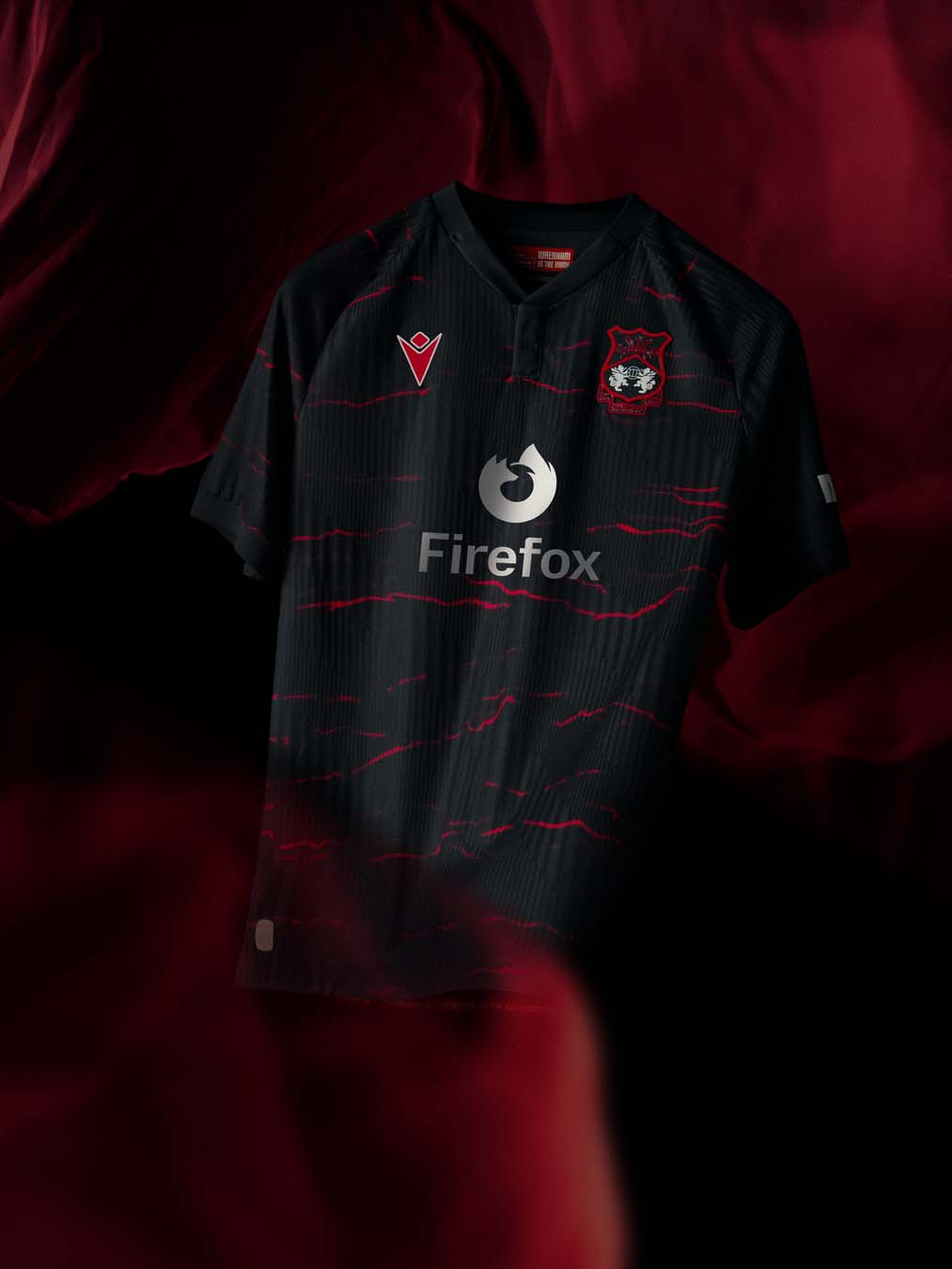 Wrexham AFC Auswärtstrikot 2026-2027 von Macron