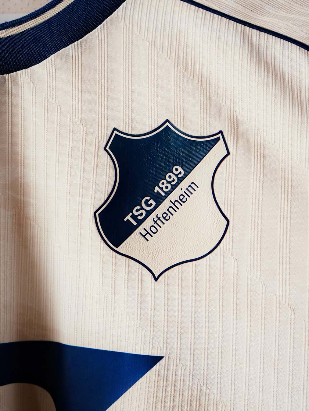 Die TSG Hoffenheim Trikots 2026-2027 von Macron