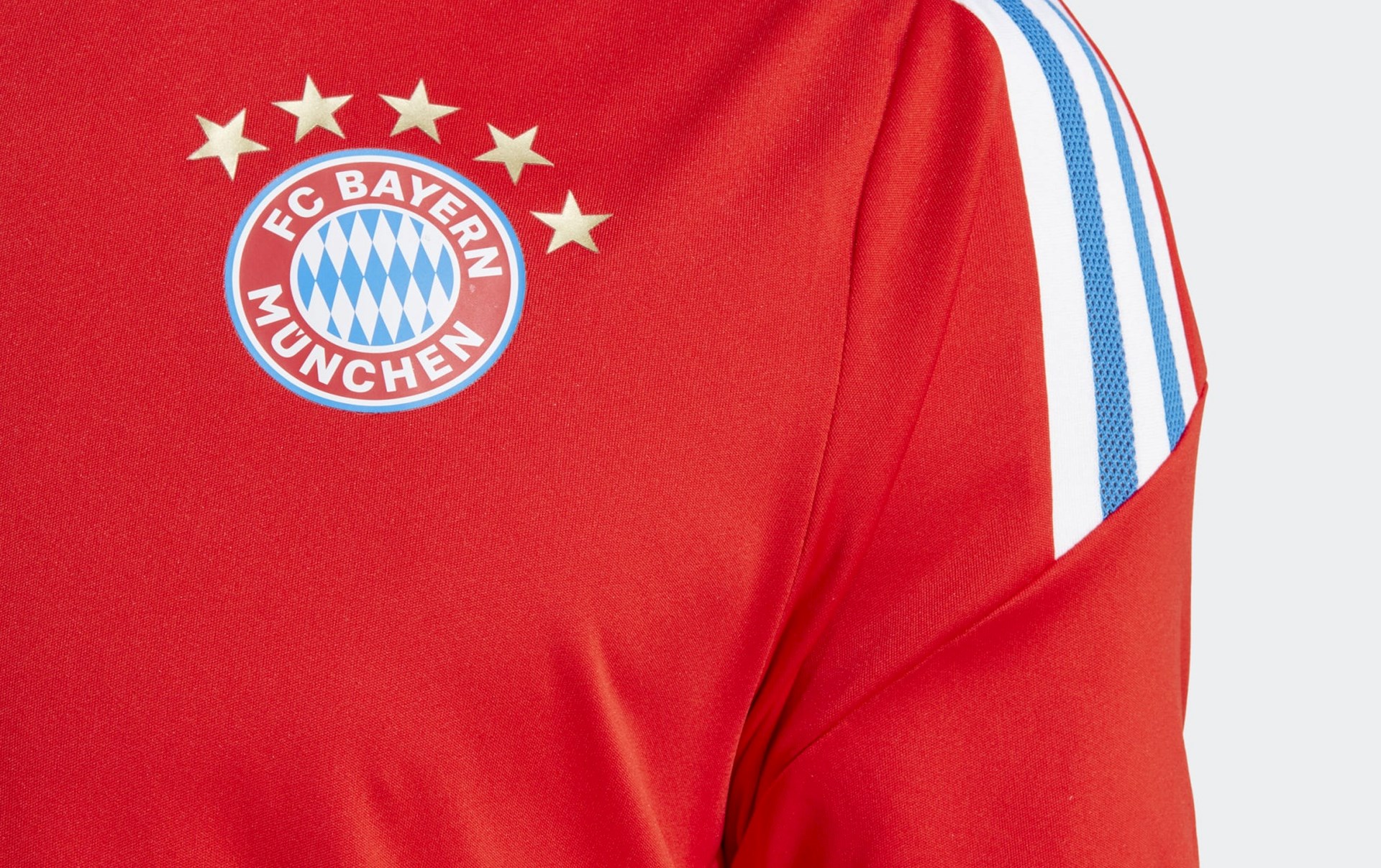 bayern-munchen-training-shirt-2023.jpg