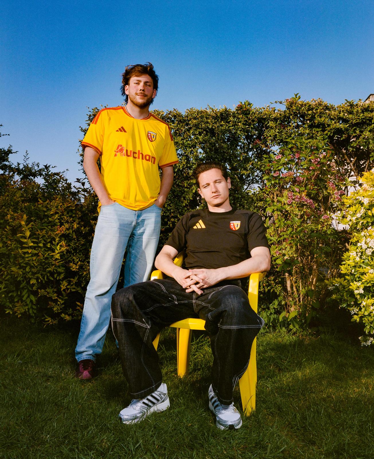 Das ist das RC Lens Heimtrikot 2026-2027 von adidas