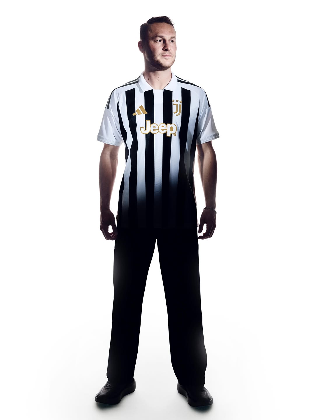 Das Juventus Heimtrikot 2026-2027 inspiriert vom Trikot 1976-1977