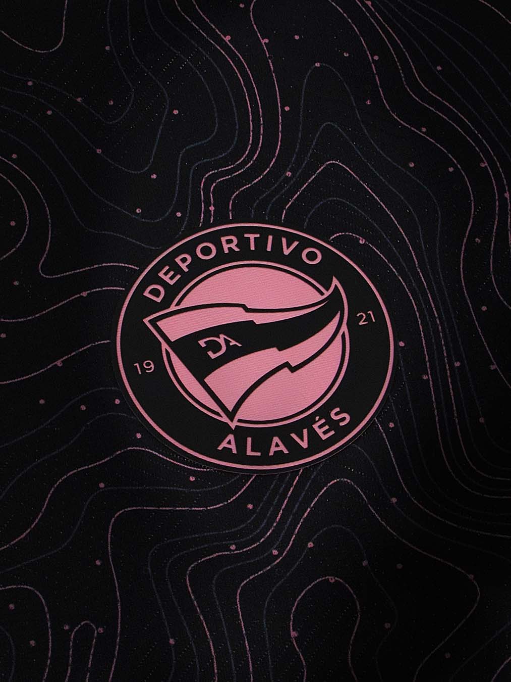 Das sind die Deportivo Alavés Trikots 2026-2027 von Macron