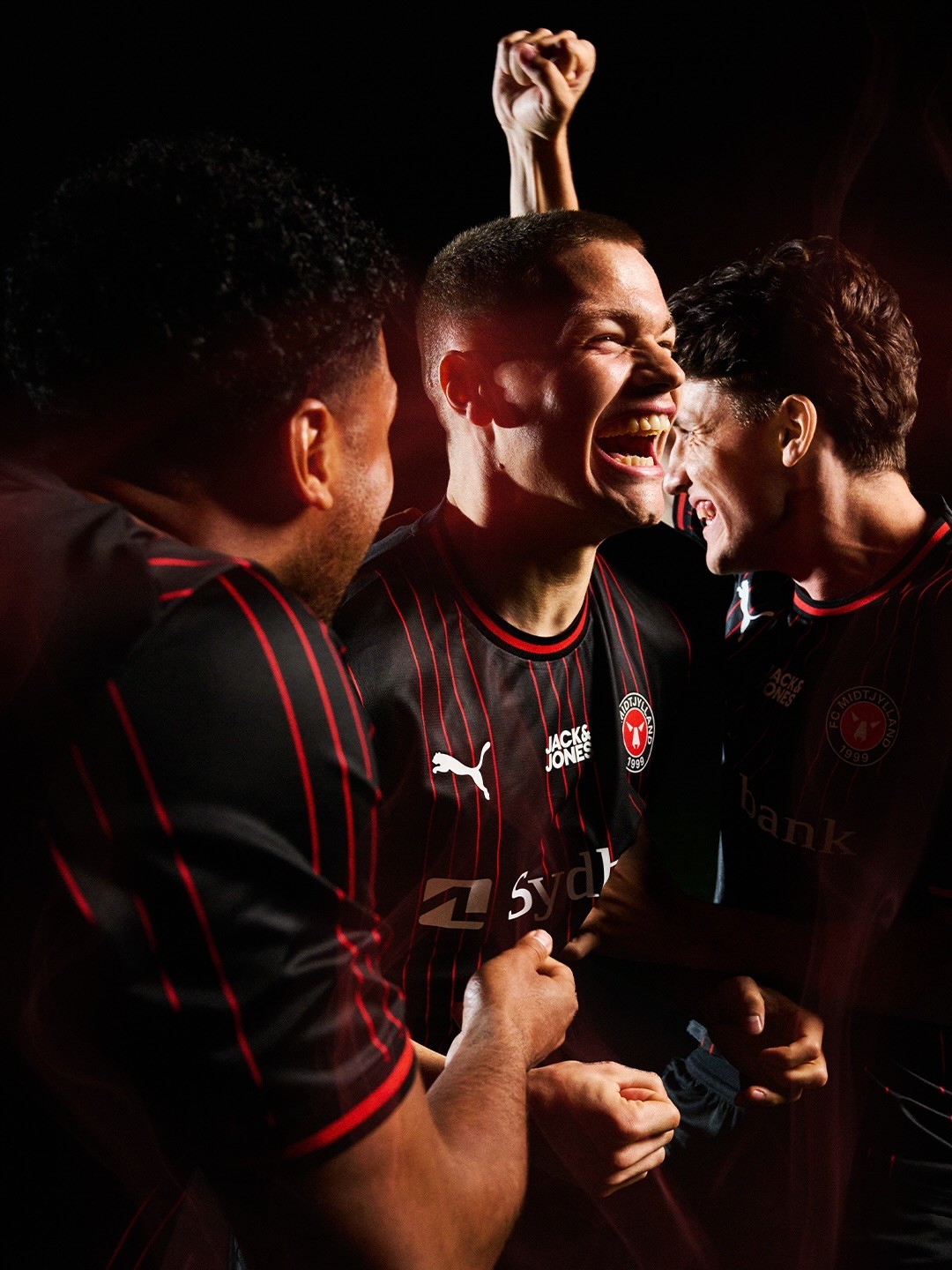 Die FC Midtjylland Trikots 2026-2027 stehen im Zeichen von Heart, Head & Heath