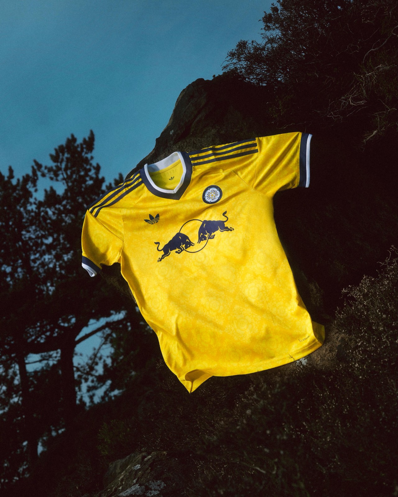 Leeds United Auswärtstrikot 2026-2027 als Hommage an die Yorkshire-Rose