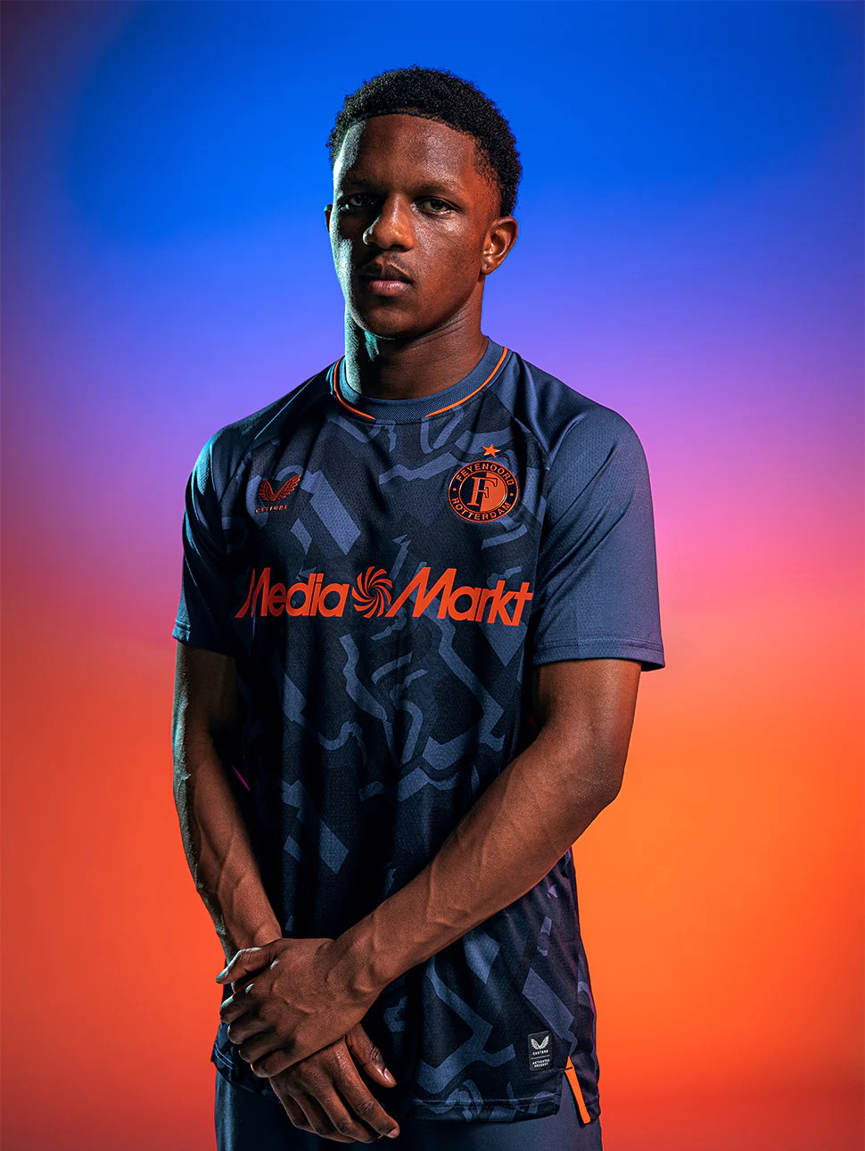Feyenoord drittes Trikot 2026-2027 navyblau mit orangefarbenen Details!