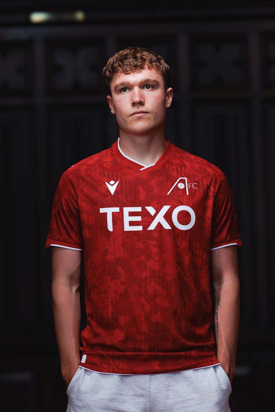 Das sind die Aberdeen Trikots 2026-2027 von Macron