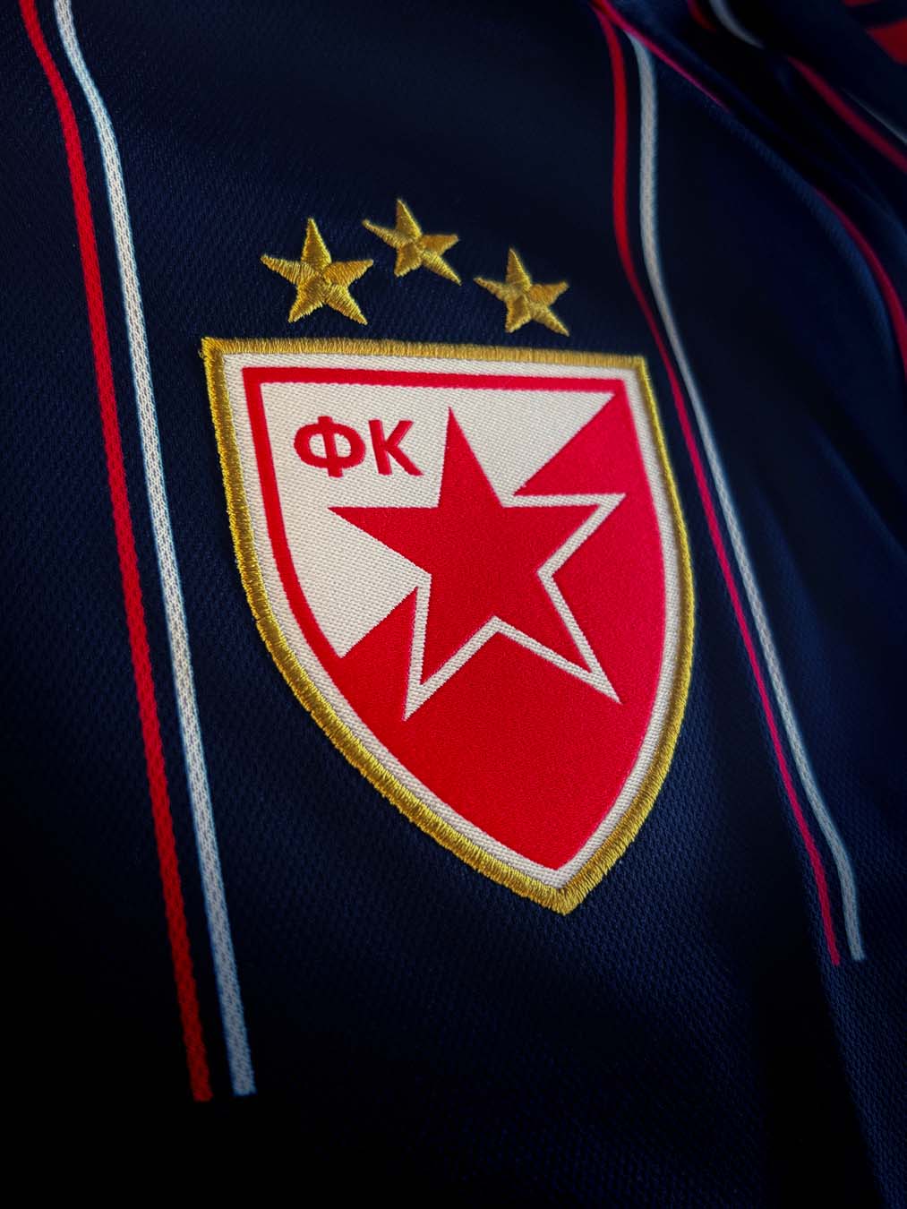 Die Roter Stern Belgrad Trikots 2026-2027 ehren Belgrad und die reiche Vereinsgeschichte