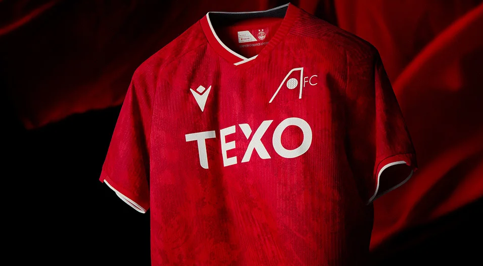 Das sind die Aberdeen Trikots 2026-2027 von Macron