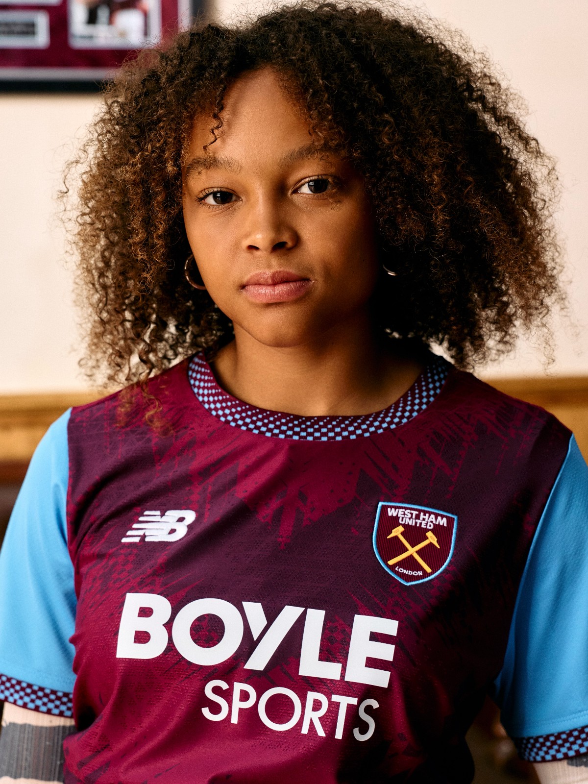 Das sind die West Ham United Trikots 2026-2027 von New Balance