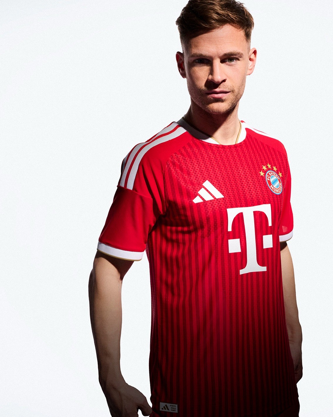 Bayern München Heimtrikot 2026-2027 Retro mit Gold