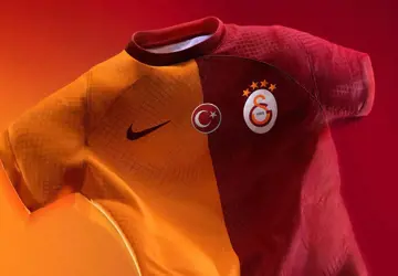 Galatasaray Thuisshirt 2023 2024