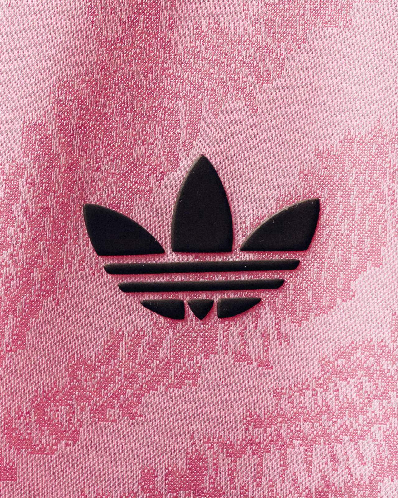 Rosa Juventus Auswärtstrikot 2026-2027 inspiriert vom ersten Fußballtrikot