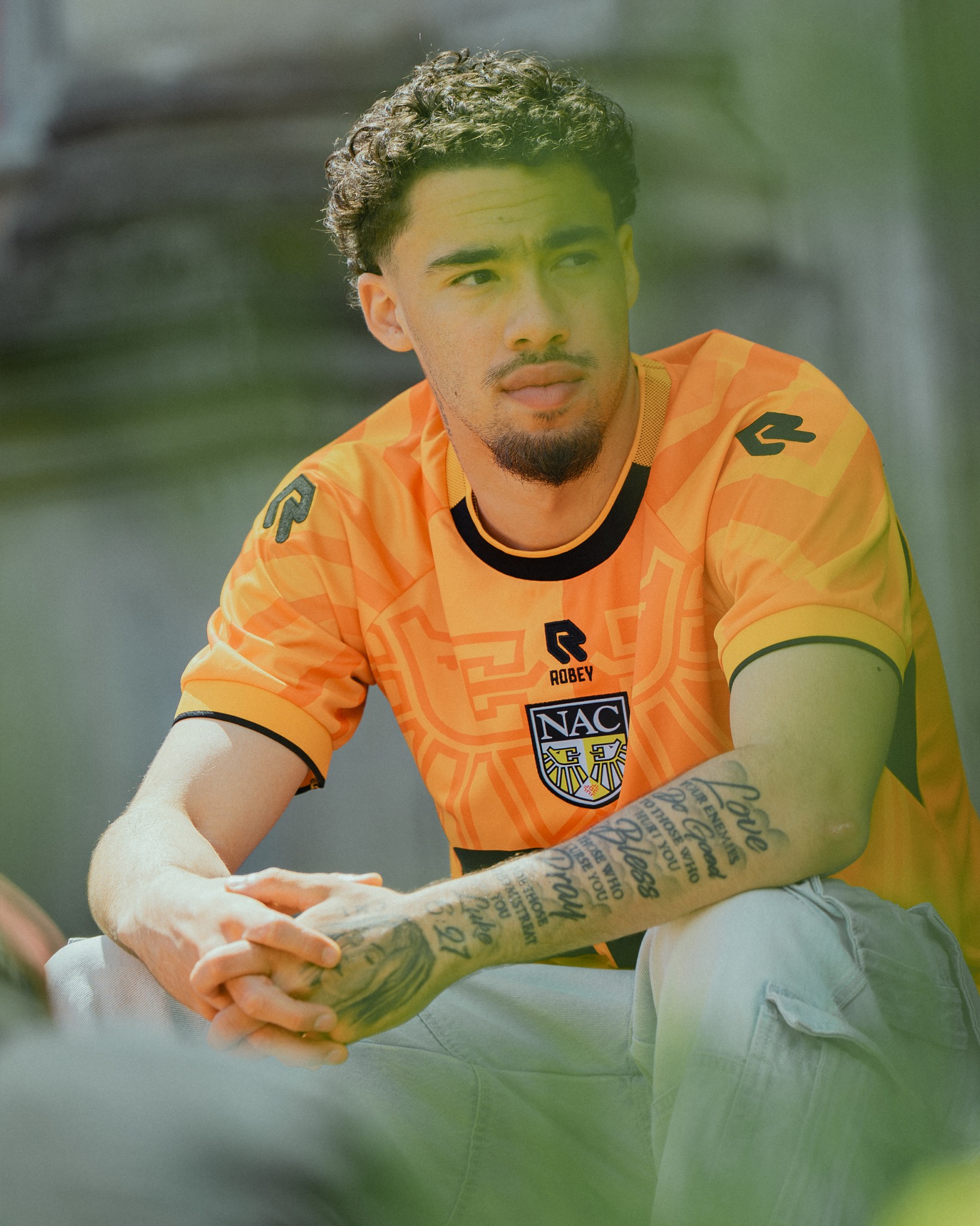 NAC Breda 3. Trikot 2026-2027, Hommage an Rat Verlegh