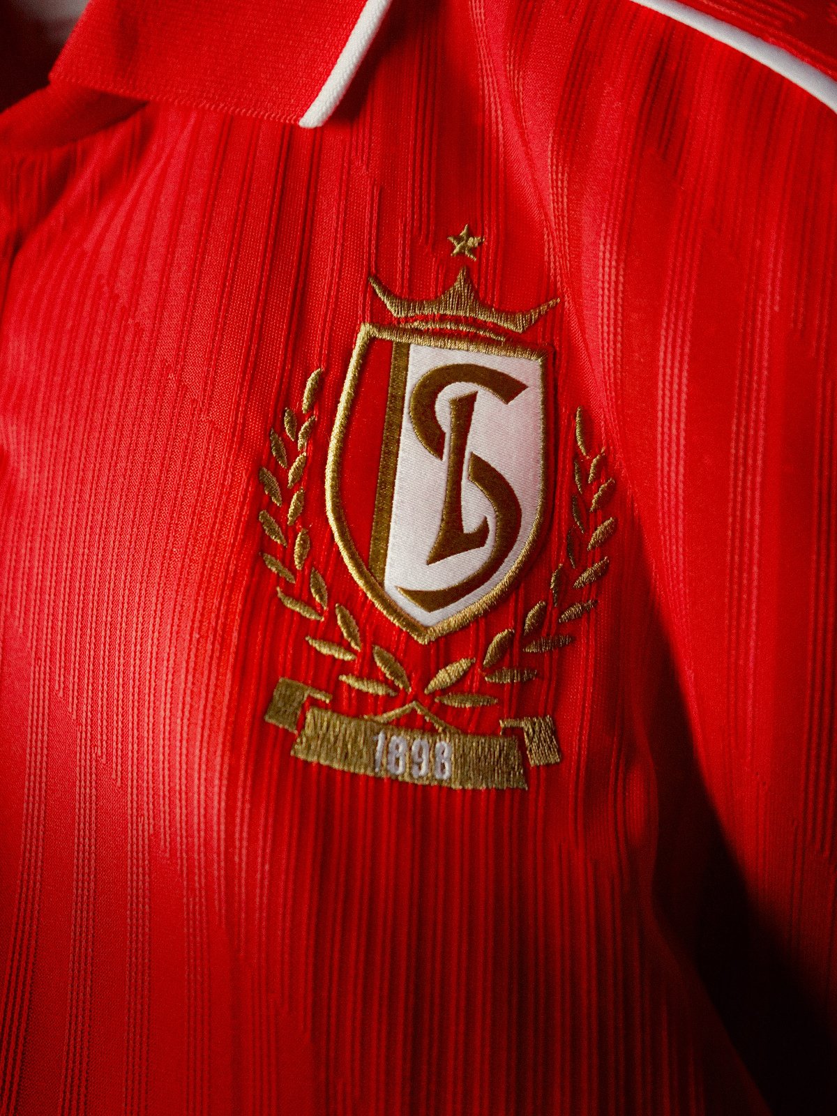 Standard Lüttich Trikots 2026-2027 haben einen eleganten Look!