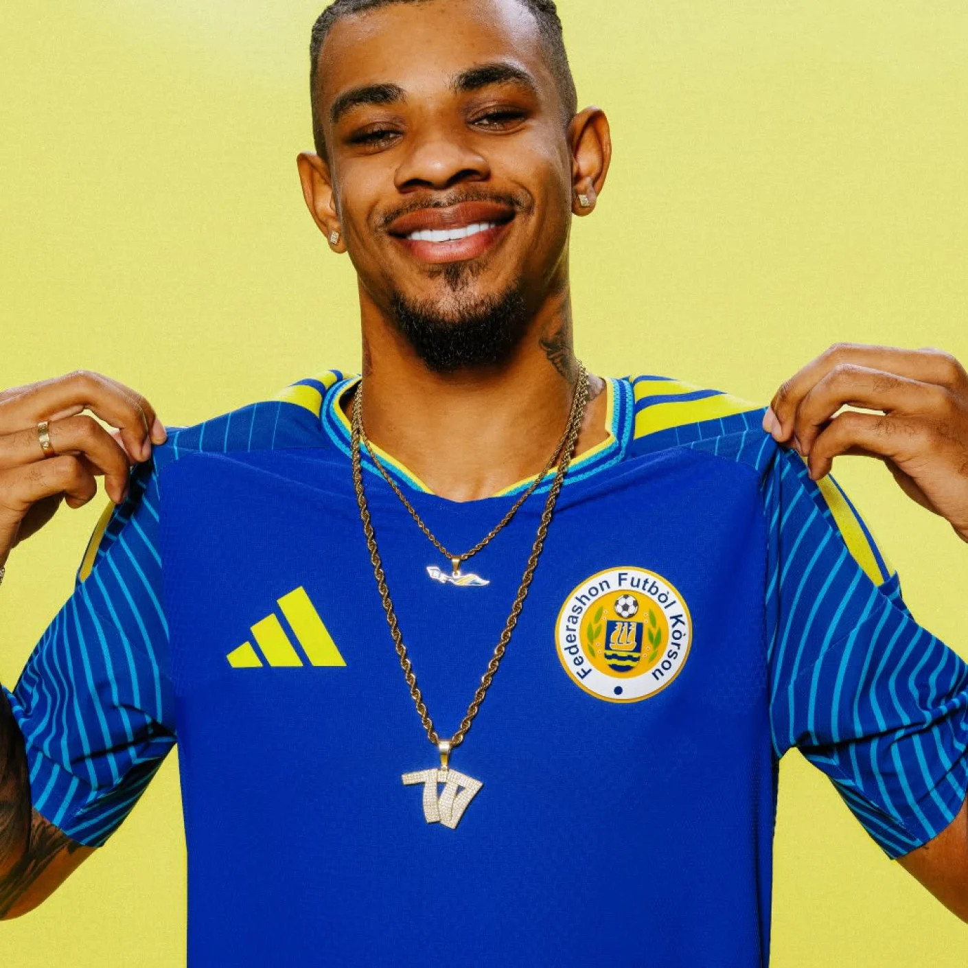 Das sind die Curaçao WM 2026 Trikots von adidas!