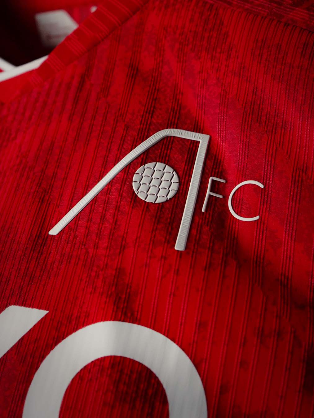 Das sind die Aberdeen Trikots 2026-2027 von Macron