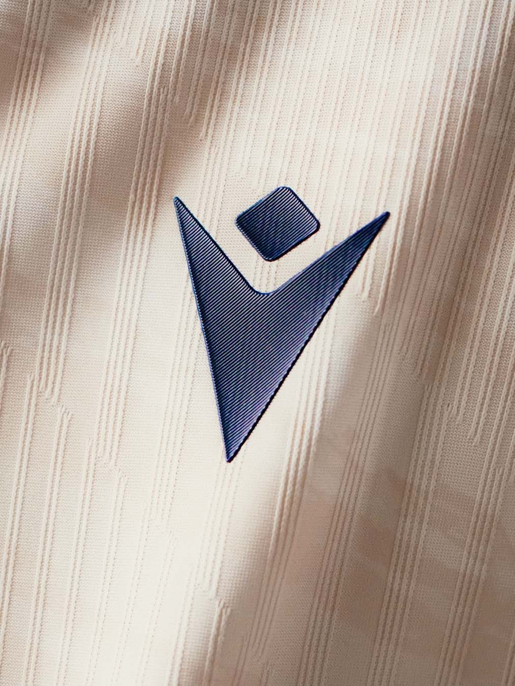 Die TSG Hoffenheim Trikots 2026-2027 von Macron
