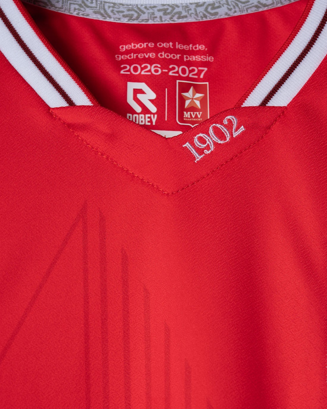 Das sind die MVV Maastricht Trikots 2026-2027 von Robey