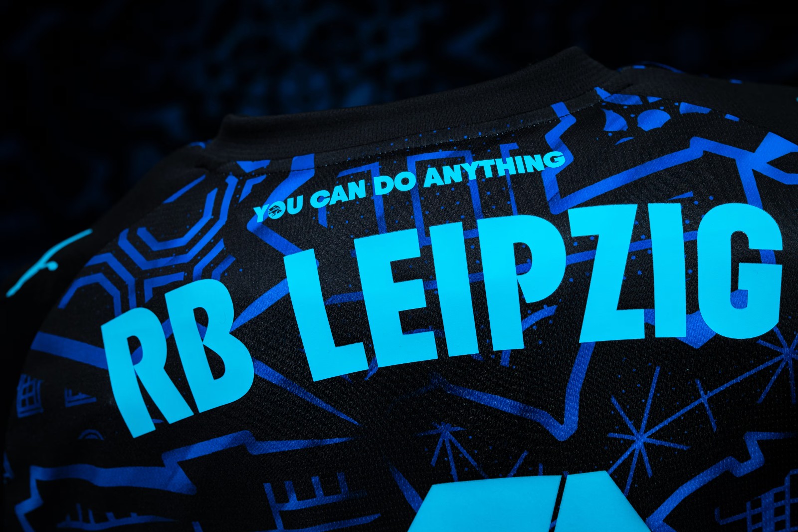 RB Leipzig Glow in the Dark Trikot 2025-2026