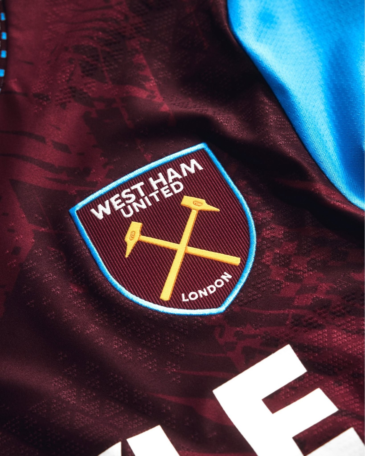 Das sind die West Ham United Trikots 2026-2027 von New Balance