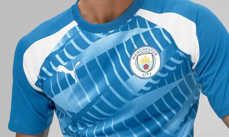 Das ist das Manchester City Aufwärmtrikot 2023–2024