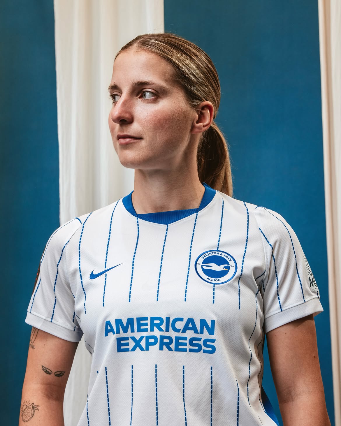Brighton & Hove Albion Trikots 2026-2027 inspiriert von den Trikots von 1983