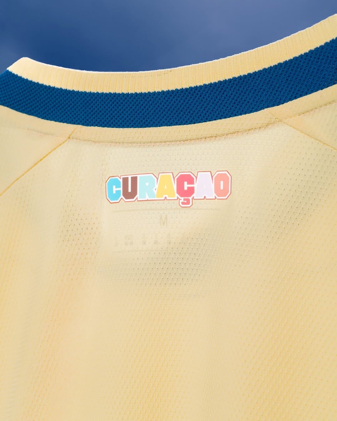 Das sind die Curaçao WM 2026 Trikots von adidas!