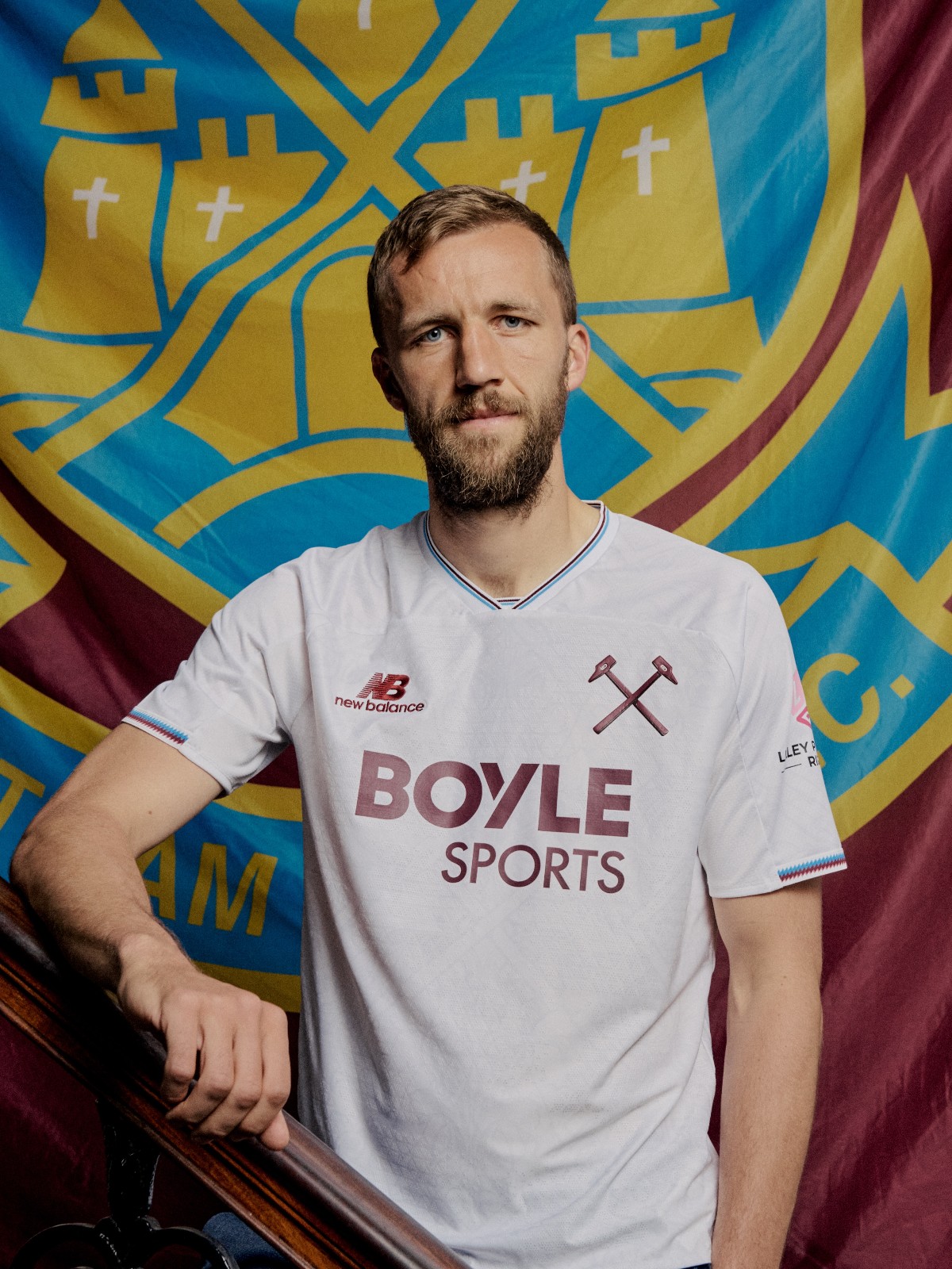Das sind die West Ham United Trikots 2026-2027 von New Balance