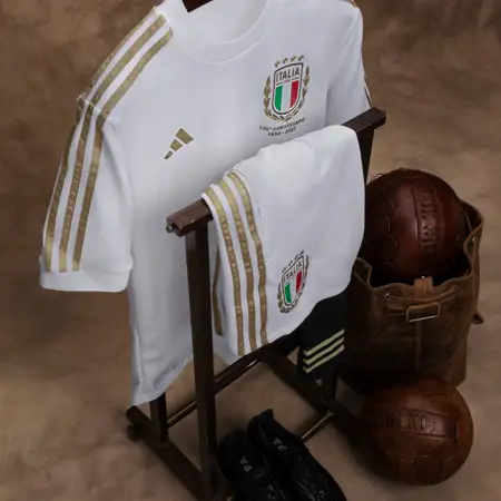 Italien-Fußballtrikot zum 125-jährigen Jubiläum des Fußballverbandes