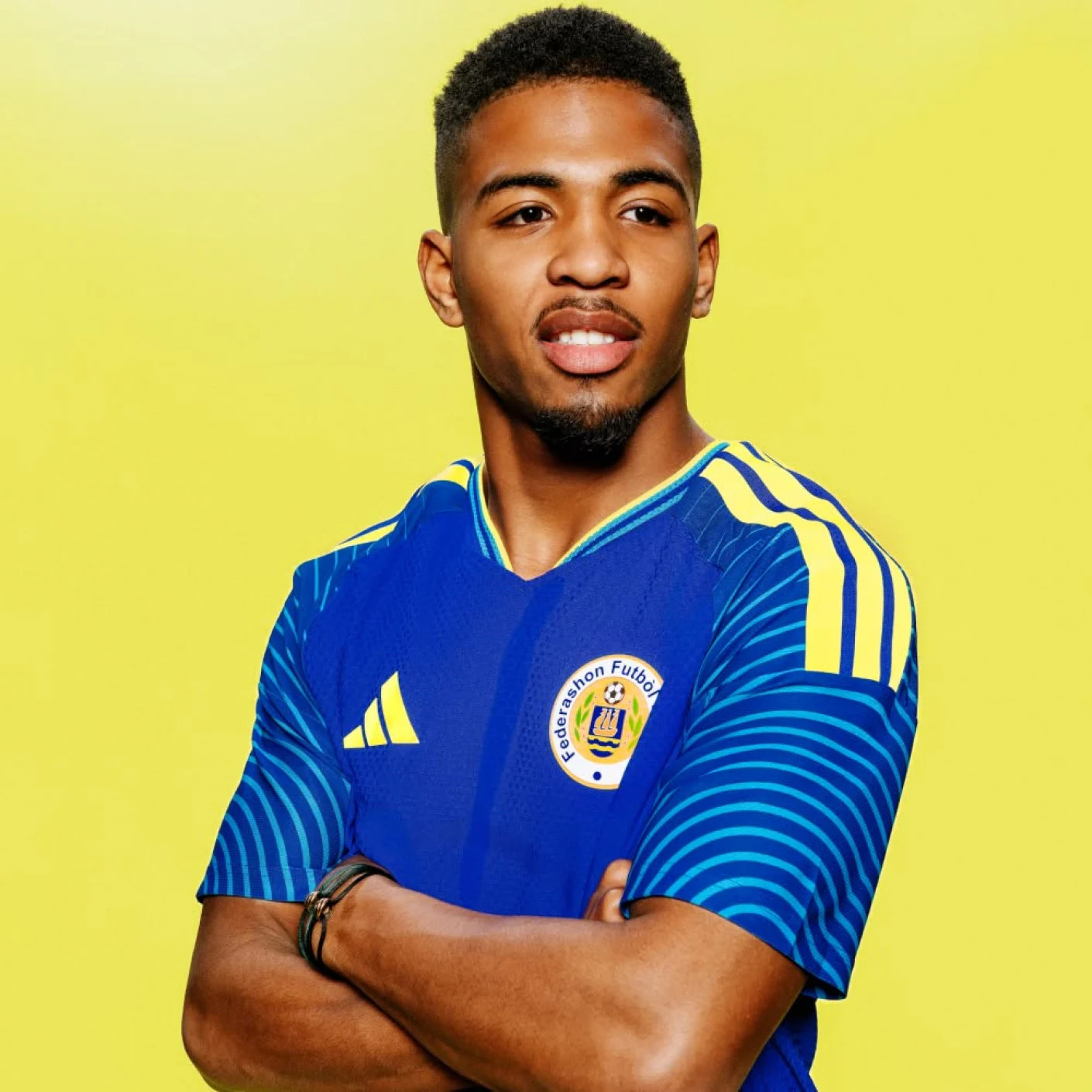 Das sind die Curaçao WM 2026 Trikots von adidas!