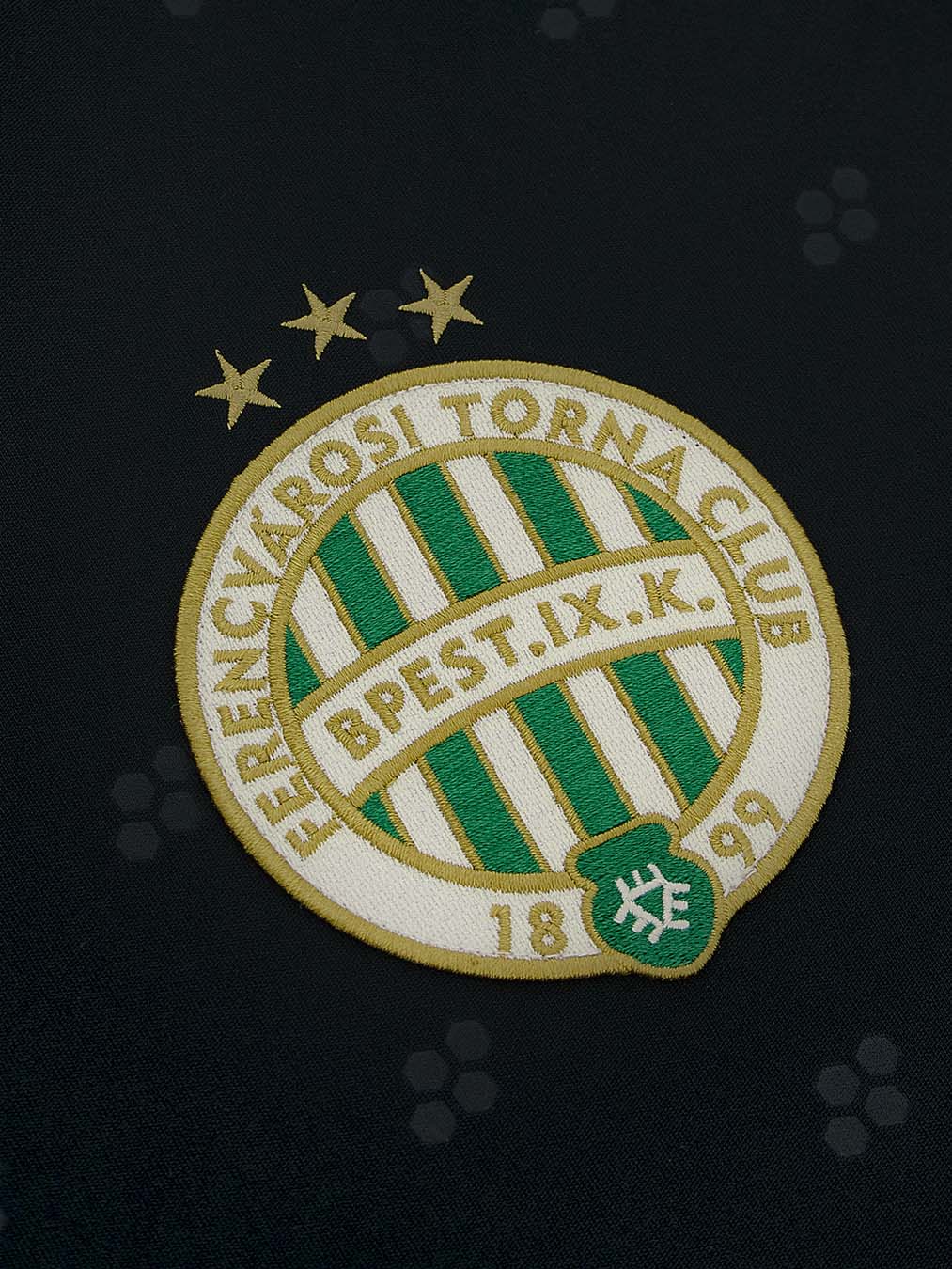 Ferencváros Auswärtstrikot 2026-2027: Hommage an das Museumsdach
