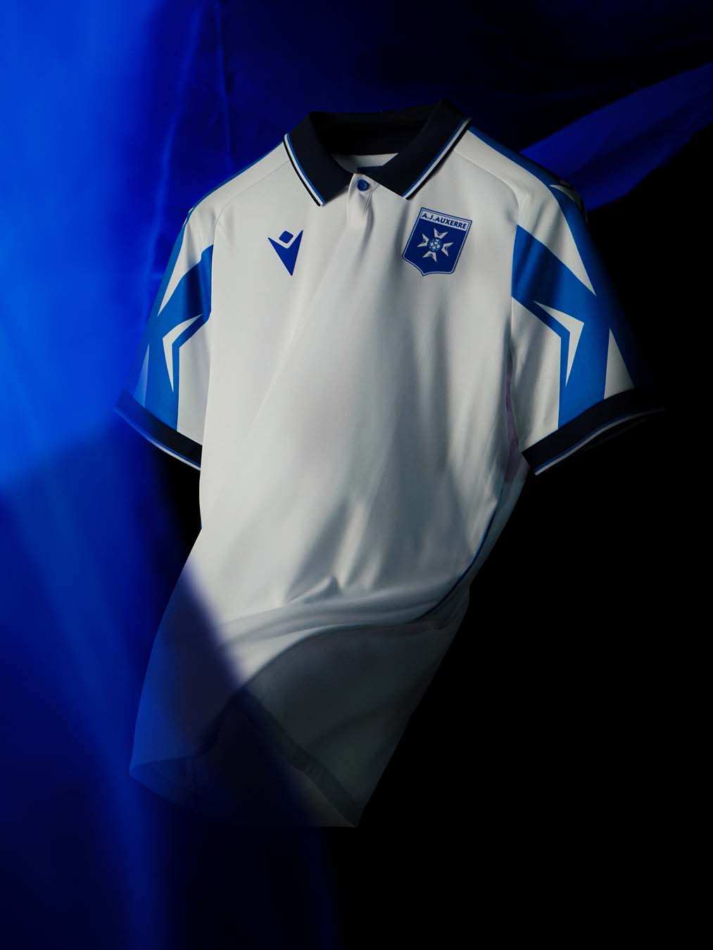 AJ Auxerre Heimtrikot 2026-2027: Hommage an das Double von 1996