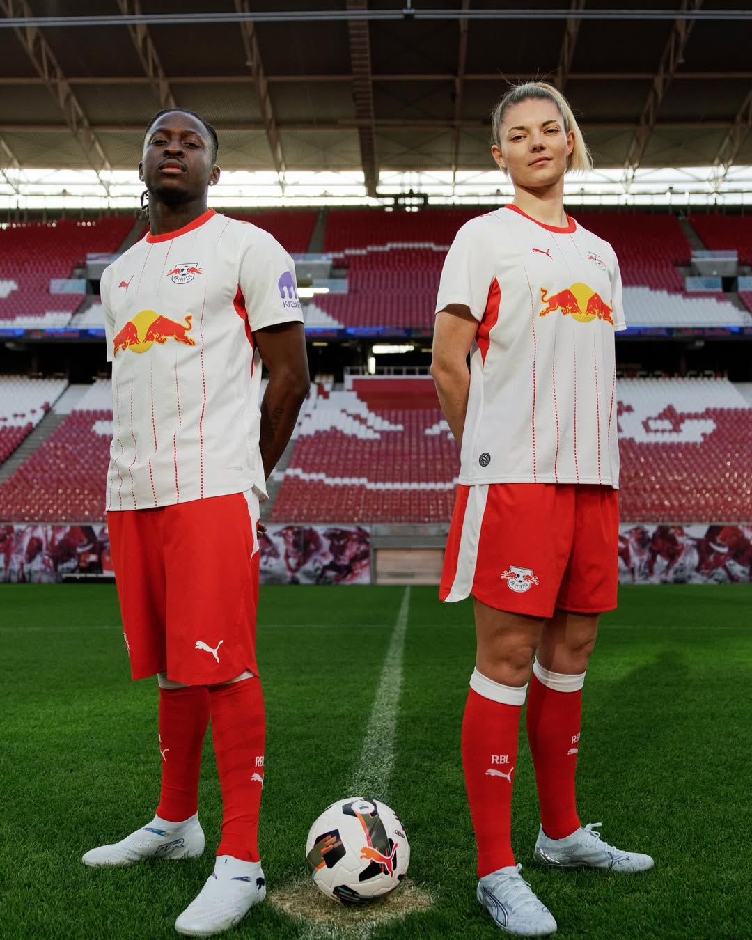 Red Bull Leipzig Heimtrikot 2026-2027 vom Stadion inspiriert
